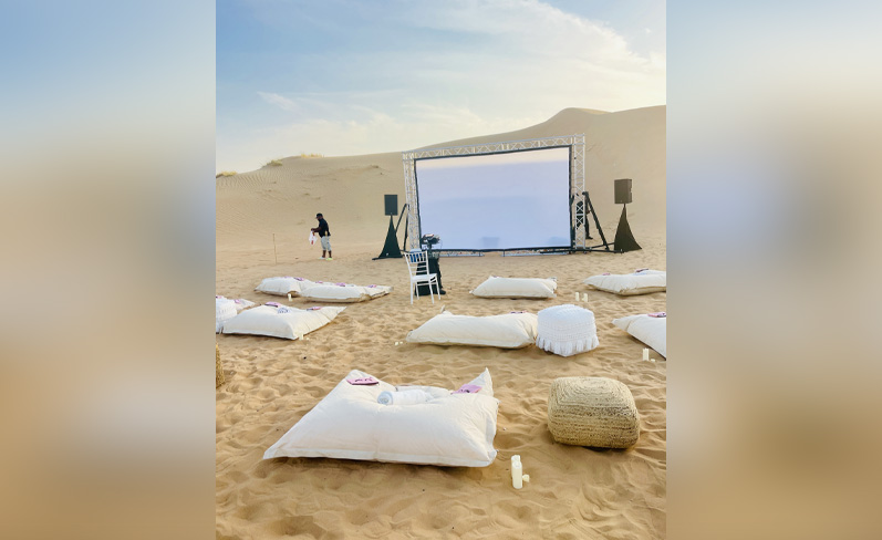 night film movie in dubai desert