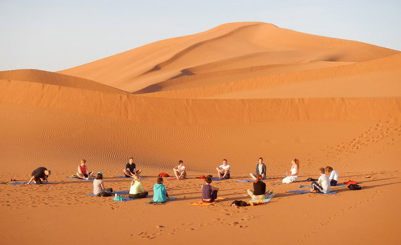 evening yoga in dubai desert